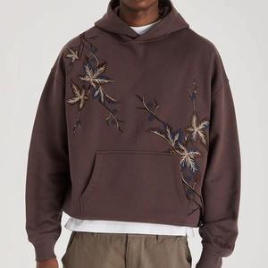 Sudadera cómoda de forro polar con bordado atractivo, ideal para usar en capas y ocasiones informales. - Product Image 4