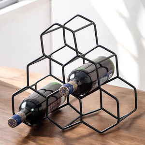 Support à bouteille de vin en fer équilibré, artisanat vintage écologique, accessoire de bar, pour collections de cadeaux de luxe - Product Image 4
