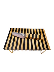 ขาตั้งเค้กเรซิ่นอีพ็อกซี่พรีเมียมและลายไม้ฝัง ขาโลหะ สำหรับโชว์ขนมหวาน เหมาะสำหรับงานปาร์ตี้ วันหยุด และตกแต่งโต๊ะอย่างมีระดับ - Product Image 5