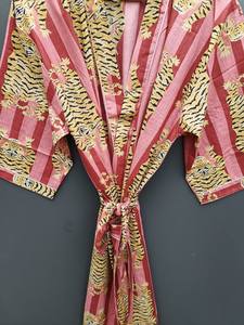 ชุดกิโมโนพิมพ์ลายการ์ตูน Naaz Textile สำหรับผู้หญิง ผ้าฝ้าย 100% ชุดนอนฤดูร้อน ทำมือ ODM คอวี เอวยางยืด ความยาวระดับเข่า - Product Image 3