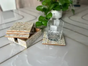 Ensemble de sous-verres incrustés de perles de nacre florales décor de table de fête de mariage carré élégant artisanat bohème unique Inde comprend une boîte-cadeau - Product Image 6