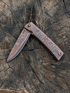 Cuchillo Plegable de Acero Damasco y Cobre de Grado Industrial Hecho a Mano con Mango de Cobre Damasco y Funda de Cuero para Acampar al Aire Libre - Product Image 3