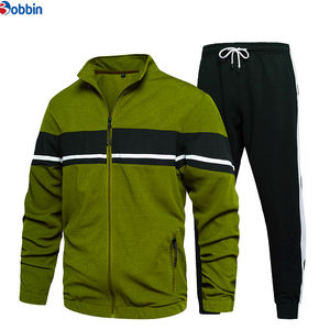 Conjunto Deportivo Personalizado de Alta Calidad para Hombre, con Logotipo Frontal, Diferentes Opciones de Color - Product Image 6
