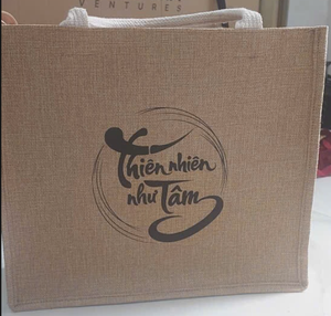 Bolsa de Yute Ecológica Reutilizable con Logotipo Personalizado Impreso y Laminado, con Asa de Bambú, Solución de Compras Sostenible, Envío Rápido, En Stock - Product Image 2