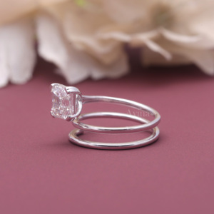 Bague de fiançailles solitaire moderne en or blanc/rose et or jaune 9 carats avec diamant Asscher cultivé en laboratoire certifié IGI, serti en spirale - Product Image 5