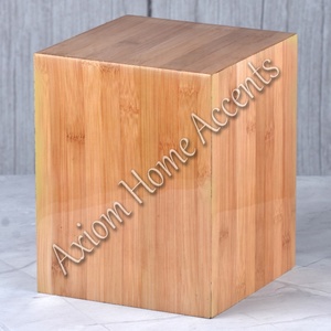 Urne funéraire en bois de style américain rustique, faite à la main, finition naturelle, design traditionnel pour commémoration d'un adulte par Axiom Home Accents - Product Image 5