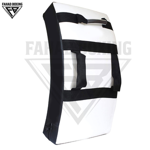 Escudo de Boxeo de PVC de Primera Calidad, Duradero, con Asas Reforzadas, Color Blanco y Negro, para Entrenamiento de Artes Marciales - Product Image 3