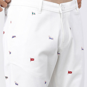 Pantalones Cortos Bermuda Blancos Bordados para Hombre con Diseño de Bandera, Cintura Media, Cierre de Botones, Estilo Casual - Product Image 3