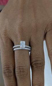Ensemble de bague de fiançailles avec diamant de laboratoire taille émeraude 1 carat, bijoux de mode en diamant, bague vintage à halo caché, or blanc massif 14 carats - Product Image 5