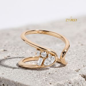 Anillo de Oro de 18K con Diamantes, Diseño Abierto, Anillo de Lujo con Múltiples Piedras, Joyería Fina de Diseñador - Product Image 1
