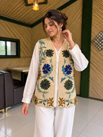 Blouson bomber léger à manches courtes en coton brodé TNT de créateur |   Fleurs artisanales pour femmes |   Écologique et respirant pour l'automne