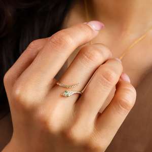 Bague Serpent Émeraude Délicate Ouverte Ajustable en Argent Sterling 925 Plaqué Or 14K, Bijou Serpent, Cadeau d'Anniversaire pour Elle - Product Image 1