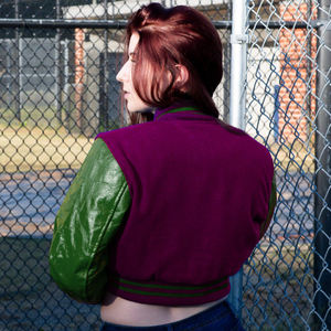 Veste courte universitaire pour femme, style Letterman, veste bomber, manches en similicuir, vêtements d'extérieur décontractés, mode féminine, violet et vert - Product Image 5