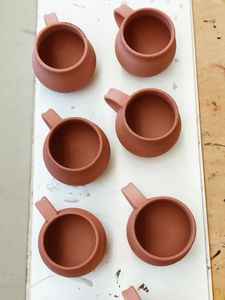 Tazas de barro hechas a mano, vajilla de terracota de estética tradicional para servir comida natural y saludable, vajilla hecha en la naturaleza. - Product Image 2