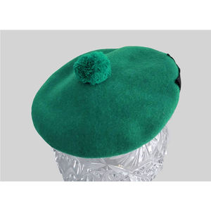 หมวกบัลมอราลขนสัตว์สีเขียวเทอร์ควอยซ์สไตล์สก็อต ทำมือ พร้อมพู่ห้อย  รับผลิตตามสั่ง ขายส่งจากโรงงาน - Product Image 2
