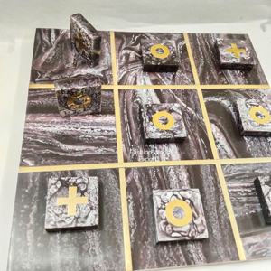 Tablero de Juego Tic Tac Toe de Mármol de Lujo con Rejilla con Incrustaciones Doradas y Piezas Decorativas X O, Juego de Mesa Moderno para Decoración del Hogar - Product Image 2