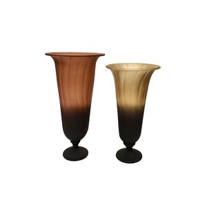 Florero Moderno Minimalista de Metal, Alto, en Forma de Cono, Negro, Decorativo, de Hierro Resistente, Centro de Mesa Floral para el Hogar - Product Image 4
