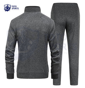 Ensemble de survêtement pour femme de qualité supérieure, confortable, fin, respirant, hautement élastique, léger, avec logo personnalisé, fermeture éclair, design tendance - Product Image 3