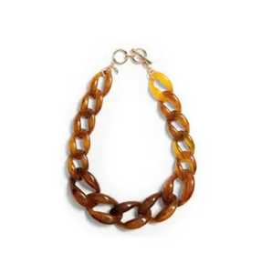 Collier en résine écologique, motif ange fait main, design léger et durable, idéal pour le quotidien et Noël - Product Image 3