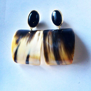 Pendientes de Cuerno Ecológicos con Diseño Único, Tonos Hermosos, Hechos a Mano, Calidad Superior, Estilo Moderno, Forma Natural, Artesanía Natural - Product Image 4