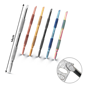 Pousse-cuticules ergonomique double face en acier inoxydable, réutilisable, élégant et robuste, de qualité supérieure, pour toutes les formes d'ongles - Product Image 1