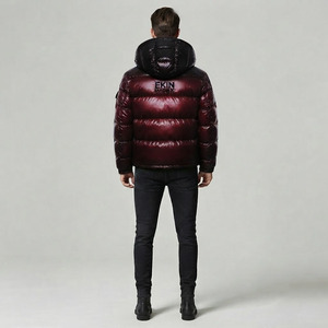 Blouson matelassé brillant bordeaux tendance pour homme, idéal pour les fêtes, chaud et rembourré pour l'hiver, séchage rapide, en nylon, fabriqué en usine - Product Image 4