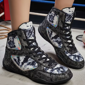 Zapatillas de lucha libre para hombre, zapatillas de boxeo de caña alta con cordones, calzado de entrenamiento de combate para gimnasio y ring. - Product Image 1