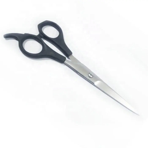 Ciseaux de barbier professionnels en gros, OEM, logo personnalisé, manche en plastique noir, acier inoxydable à haute teneur en carbone, ciseaux de coupe de cheveux - Product Image 1