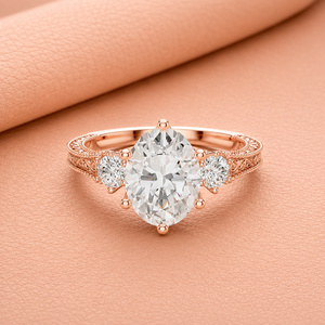 Anillo de compromiso de oro rosa con diamante de corte ovalado y diamantes laterales, joyería nupcial clásica para mujer - Product Image 1