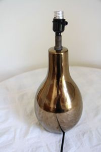 Lampe de table en métal doré antique en gros, style rétro bohème, avec parasol à franges, pour salon, chambre à coucher, projets hôteliers - Product Image 5