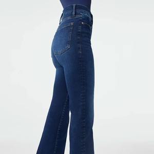 Fournisseur en gros de jeans en denim pour femmes, coupe droite, taille mi-haute, décontractés, ajustés, respirants, à la mode, couleur unie délavée, personnalisables - Product Image 2