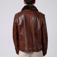 Blouson de moto respirant en cuir imprimé serpent pour homme, col montant, capuche en fourrure de vison, grande taille, hiver, style motard, fermeture éclair embossée