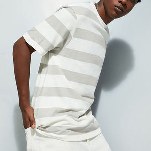 Camiseta de Manga Corta con Cuello Redondo a Rayas para Hombre, Corte Regular, Informal, Tejida, 100% Algodón, Transpirable, con Patrón Blanco y Beige - Product Image 3