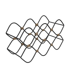 Porte-bouteilles de vin en métal noir tressé, capacité six bouteilles, avec articulations en corde pour présentation en bar ou restaurant - Product Image 2
