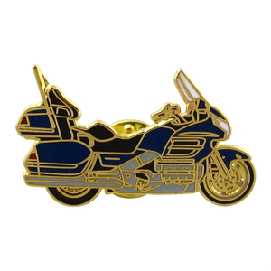 Exquisito Pin de Solapa de Esmalte Duro Personalizado con Forma de Motocicleta, Inspirado en la <span class=keywords><strong>Dinastía</strong></span>, Chapado en Oro, Venta al por Mayor, Fabricante de Insignias Metálicas - Product Image 3
