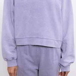 Sudadera Cuello Redondo para Mujer MKB ENTERPRISES, Alta Calidad, Precio Económico, Felpa Sólida de Algodón, Lavado Ácido, 280g, Logotipo Personalizado en la Parte Delantera - Product Image 5
