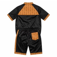 Ensemble survêtement en cuir noir et cognac inspiré de MCM, veste et short avec chapeau
