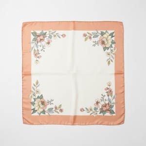 Foulard bandana graphique audacieux, imprimé artistique unique, carré, pour l'expression de style personnel et les tendances de la mode urbaine - Product Image 5