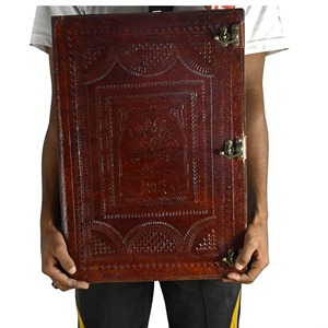 Grand carnet en cuir pleine fleur fait main, motif arbre gaufré, style rustique, pour journal intime et croquis - Product Image 1