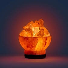 Lampe à sel de l'Himalaya artisanale avec morceaux de roche naturelle 6x4 pouces, décoration rustique pour la maison, lumière ambiante apaisante - Product Image 3
