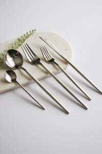 Nouvel ensemble de couverts en acier inoxydable miroir fin et léger, design gravé - Product Image 2