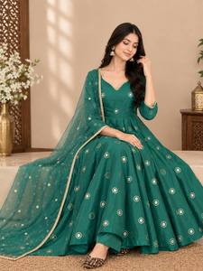 Traje Anarkali Verde Satinado Largo Hasta el Suelo para Mujer, Manga Larga, Absorbente de Humedad, Ropa Tradicional India para Fiesta con Dupatta de Red - Product Image 4