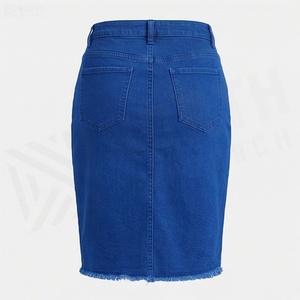 Falda lápiz vaquera de cintura alta para mujer, estilo casual, color liso, hasta la rodilla, con bolsillo y dobladillo deshilachado - Product Image 2