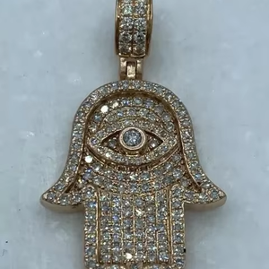 Pendentif Main de Hamsa en Moissanite, Argent Sterling 925 Plaqué Or, Charme Œil Protecteur, Collier de Luxe Vintage Sertie de Diamants TISHYA DIAMOND - Product Image 1