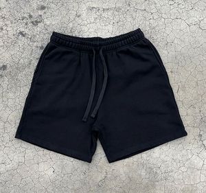 Shorts en coton gris pour homme avec imprimé graffiti rose, taille mi-haute, cordon de serrage, en tissu tricoté décontracté - Product Image 5