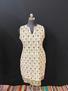 Robe en coton faite à la main avec imprimé floral indien, sans manches, mi-longue, avec poches, tenue décontractée d'été pour les vacances - Product Image 2