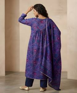 Ensemble haut-bas DELTA BANDHANI imprimé avec dupatta, tenue de fête, prix de gros, vêtement ethnique, coton violet de luxe, séchage rapide - Product Image 4