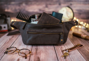 Bolso Bandolera de Cuero Genuino Vintage Hecho a Mano, Estilo Mensajero Moderno para Hombres y Mujeres - Product Image 5