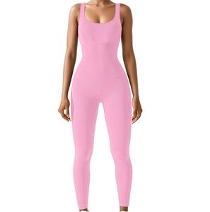 Ensemble de sport respirant rose pour femme, séchage rapide, idéal pour la gym, le fitness, la course et le yoga – Vente en gros de tenues de yoga respirantes - Product Image 1