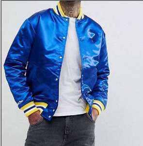 Chaqueta Varsity Clásica Personalizada OEM, Cómoda, con Cuello Alto, Logotipo Frontal, Impermeable, Reversible, para Hombre y Mujer - Product Image 1